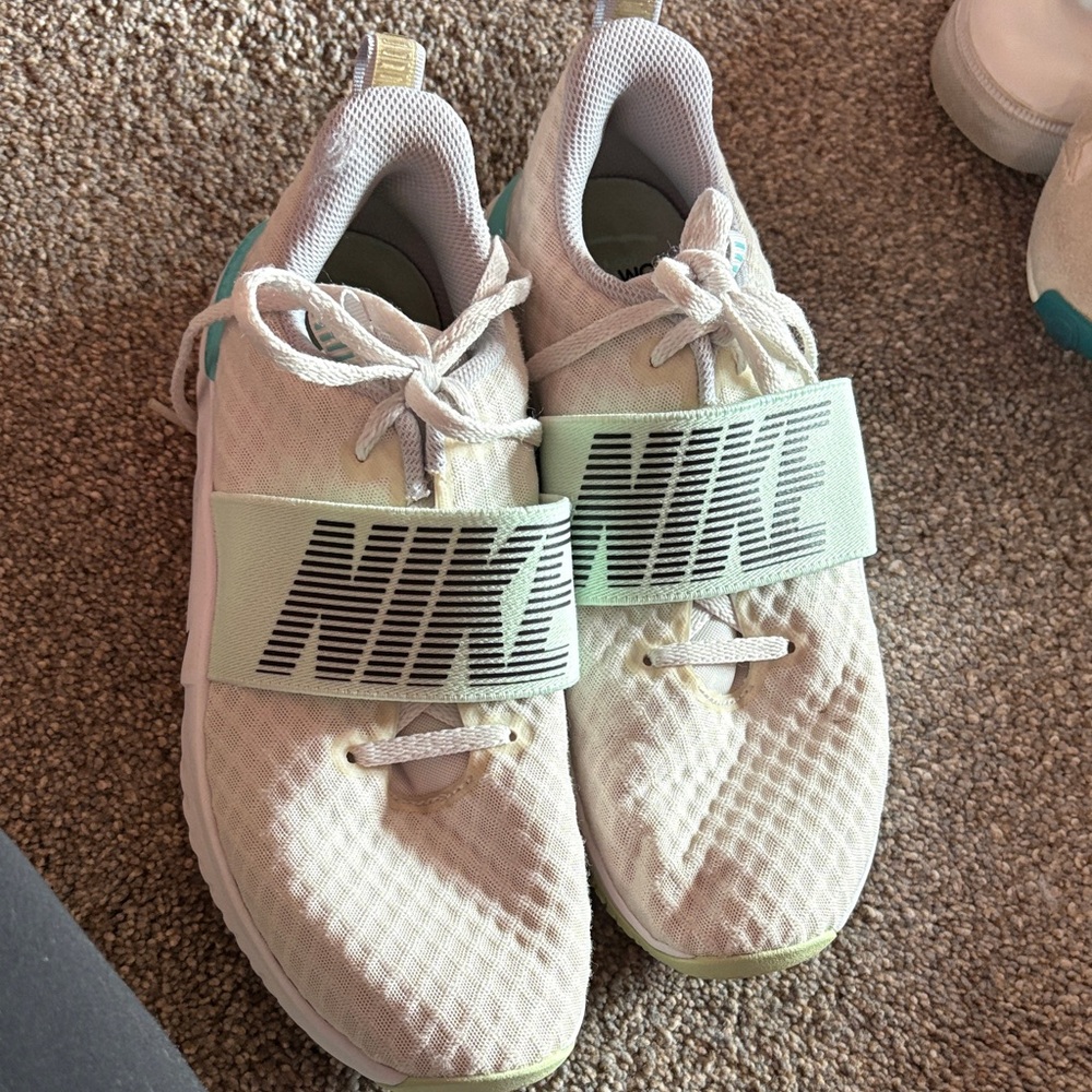 Nike White and Light Green Sneakers